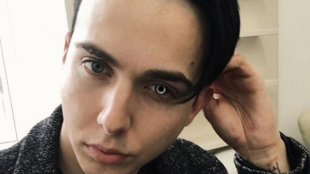 Это не гроб: Melovin раскрыл секрет своего номера Это не гроб: Melovin раскрыл секрет своего номера